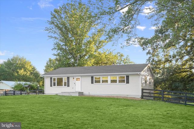 8056 GREENWICH RD, Catlett, VA 20119