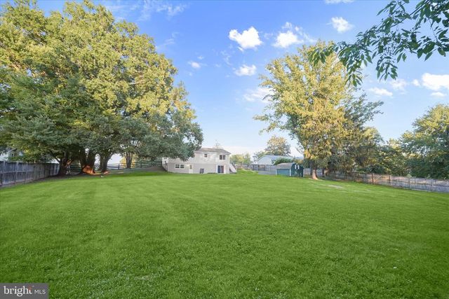 8056 GREENWICH RD, Catlett, VA 20119