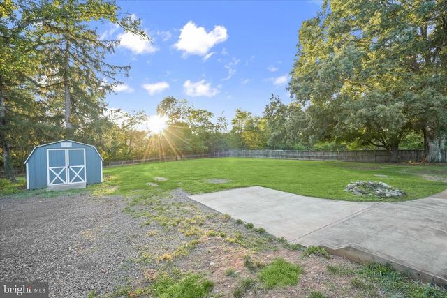 8056 GREENWICH RD, Catlett, VA 20119