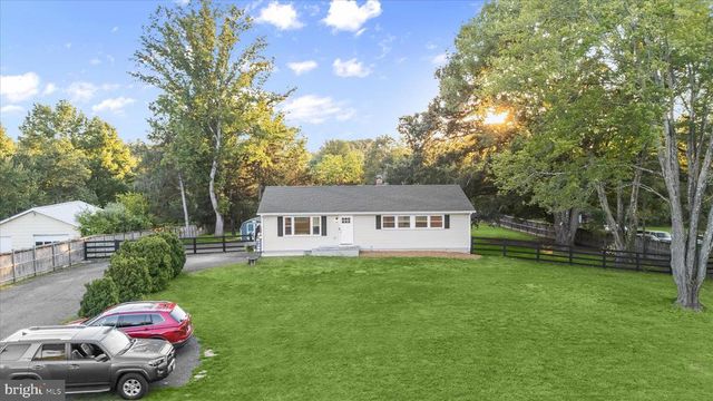 8056 GREENWICH RD, Catlett, VA 20119
