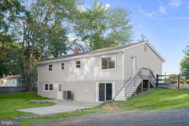 8056 GREENWICH RD, Catlett, VA 20119