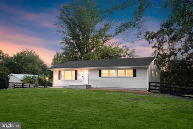 8056 GREENWICH RD, Catlett, VA 20119