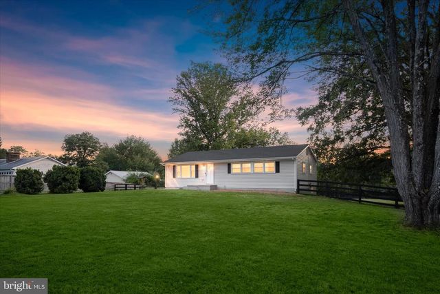 8056 GREENWICH RD, Catlett, VA 20119