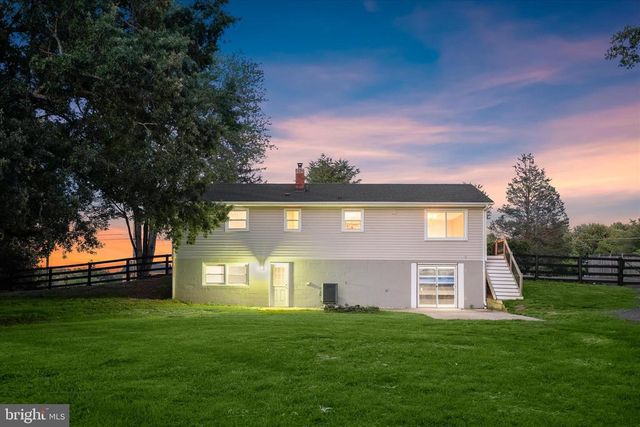 8056 GREENWICH RD, Catlett, VA 20119
