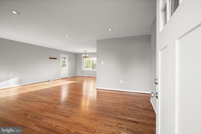 8056 GREENWICH RD, Catlett, VA 20119