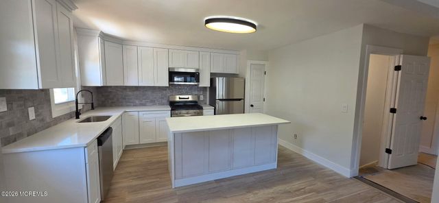 29 Wayside Drive, Keyport, NJ 07735