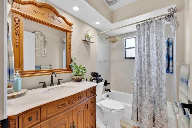 1304 ARIANA WOODS CIRCLE, Auburndale, FL 33823