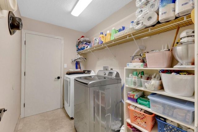1304 ARIANA WOODS CIRCLE, Auburndale, FL 33823