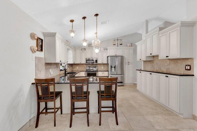 1304 ARIANA WOODS CIRCLE, Auburndale, FL 33823