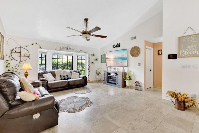 1304 ARIANA WOODS CIRCLE, Auburndale, FL 33823