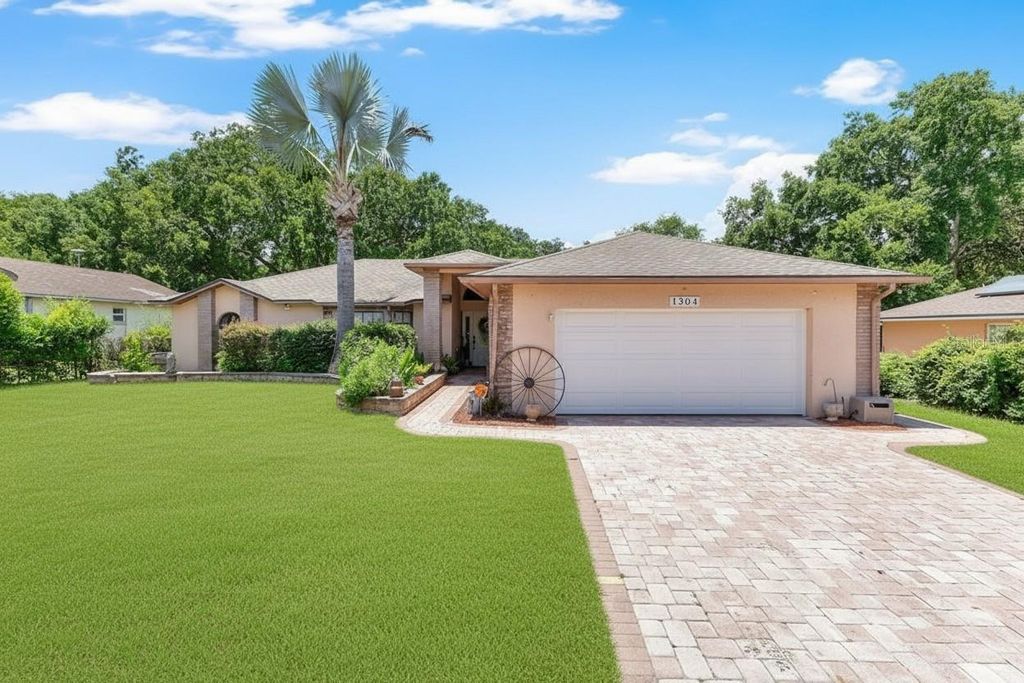 1304 ARIANA WOODS CIRCLE, Auburndale, FL 33823