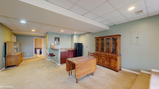 49220 Village Pointe Drive, Shelby Twp, MI 48315