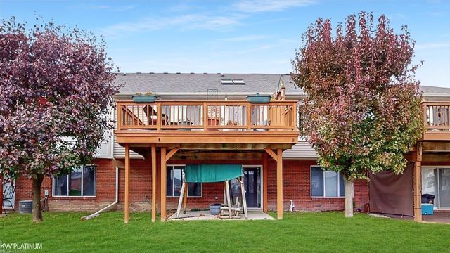 49220 Village Pointe Drive, Shelby Twp, MI 48315