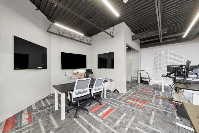 17W601 14th Street, Oakbrook Terrace, IL 60181