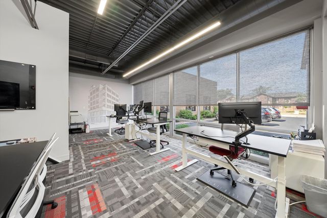 17W601 14th Street, Oakbrook Terrace, IL 60181