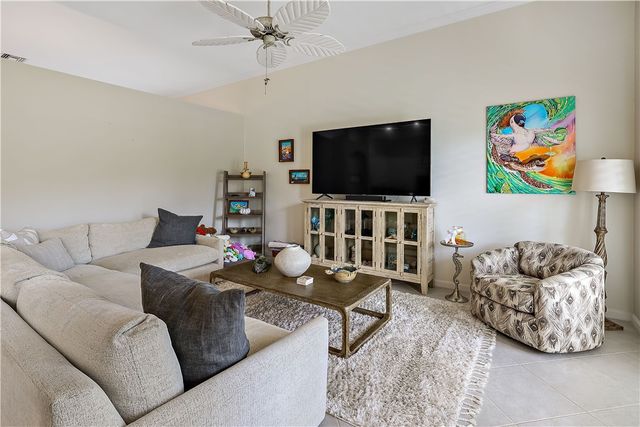 568 Calamondin Way SW, Vero Beach, FL 32968