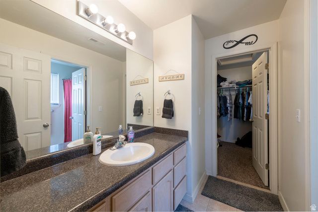 7490 SOUTHCREST CIR, Midvale, UT 84047