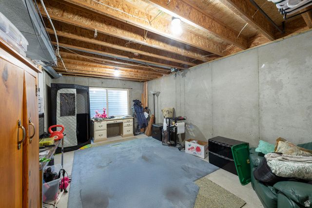 7490 SOUTHCREST CIR, Midvale, UT 84047