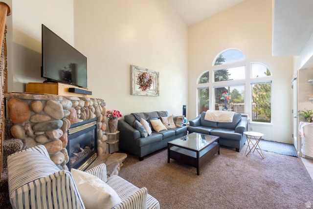7490 SOUTHCREST CIR, Midvale, UT 84047