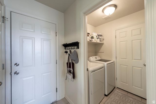 7490 SOUTHCREST CIR, Midvale, UT 84047
