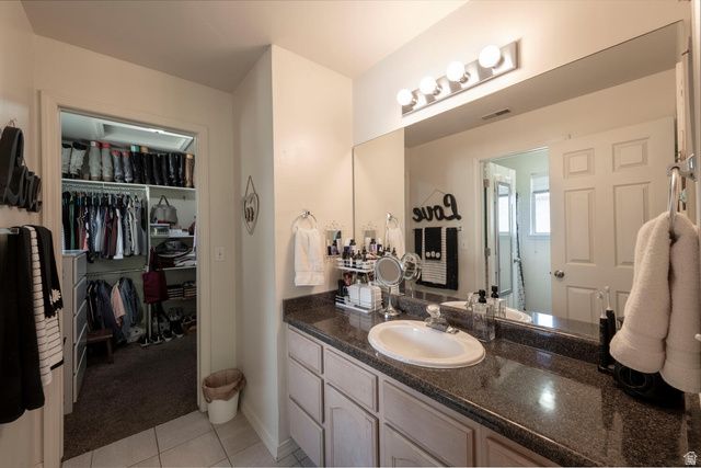 7490 SOUTHCREST CIR, Midvale, UT 84047