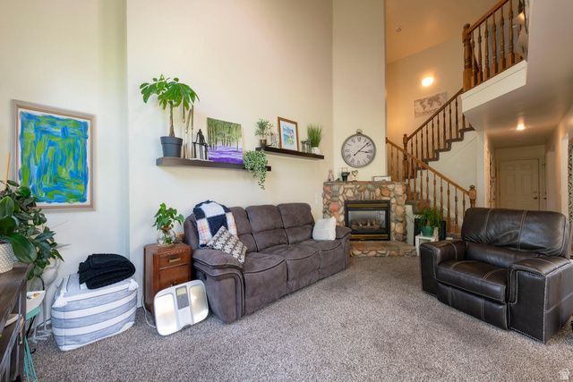 7490 SOUTHCREST CIR, Midvale, UT 84047