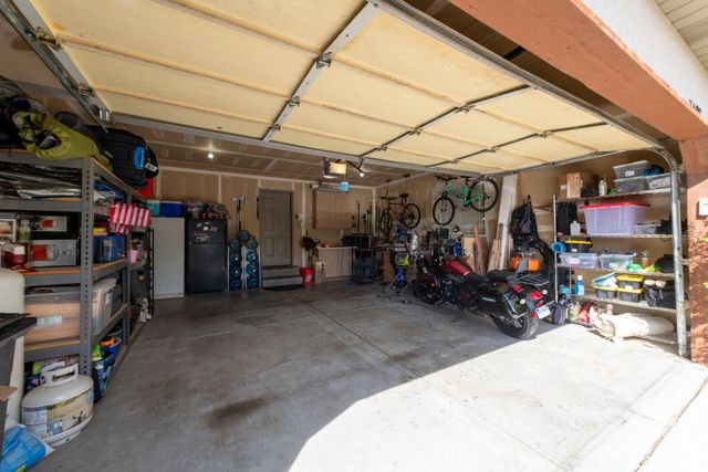 7490 SOUTHCREST CIR, Midvale, UT 84047