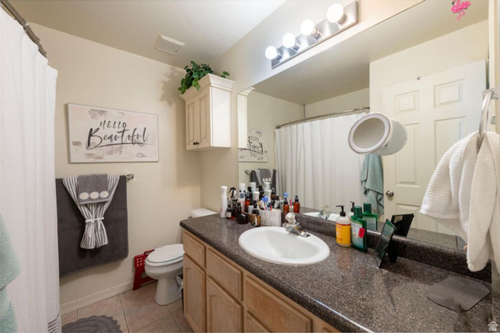 Image 13 of property listing at 7490 SOUTHCREST CIR, Midvale, UT 84047