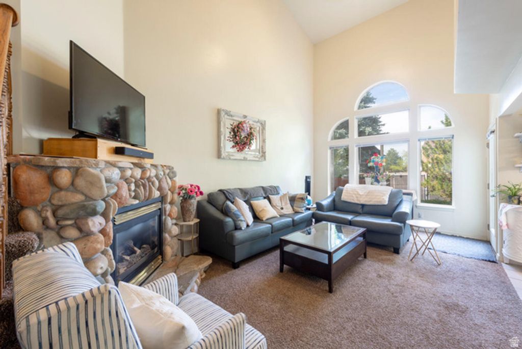 Image 23 of property listing at 7490 SOUTHCREST CIR, Midvale, UT 84047