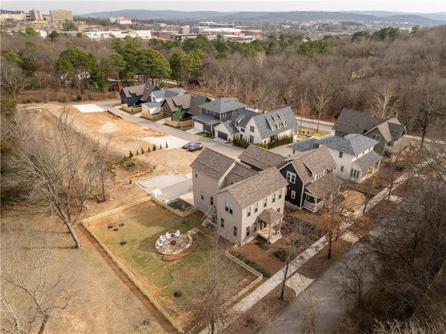 328 N Cross Avenue, Fayetteville, AR 72701