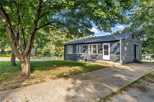 604 W 38th Street, Independence, MO 64050