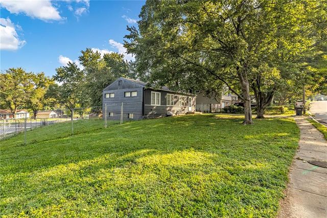 604 W 38th Street, Independence, MO 64050