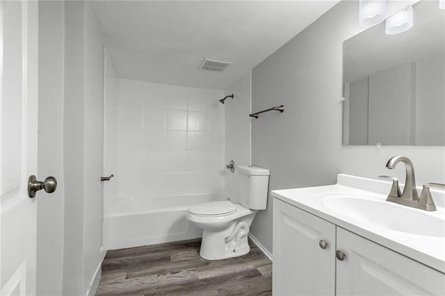 604 W 38th Street, Independence, MO 64050