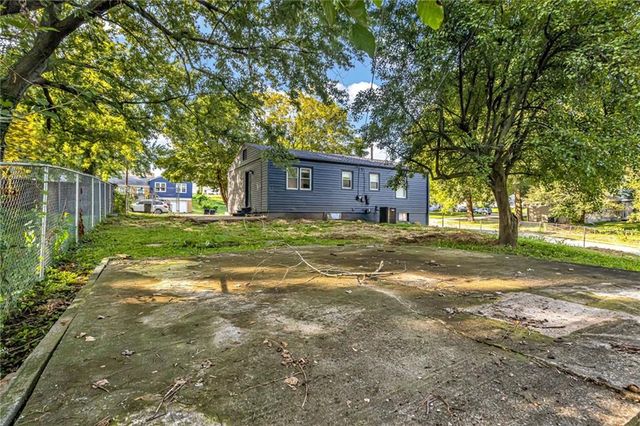 604 W 38th Street, Independence, MO 64050