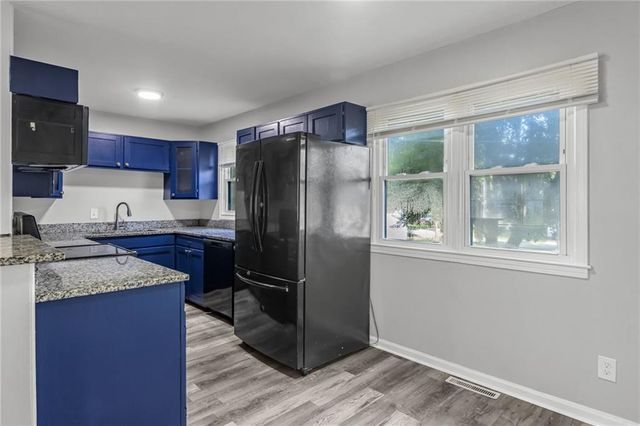 604 W 38th Street, Independence, MO 64050