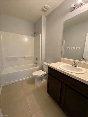 3425 Cancun CT, Cape Coral, FL 33909