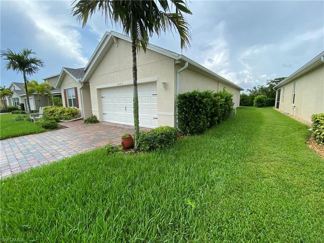 3425 Cancun CT, Cape Coral, FL 33909