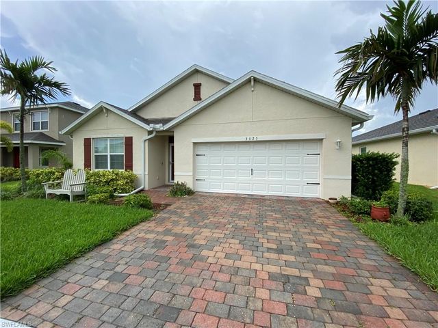 3425 Cancun CT, Cape Coral, FL 33909