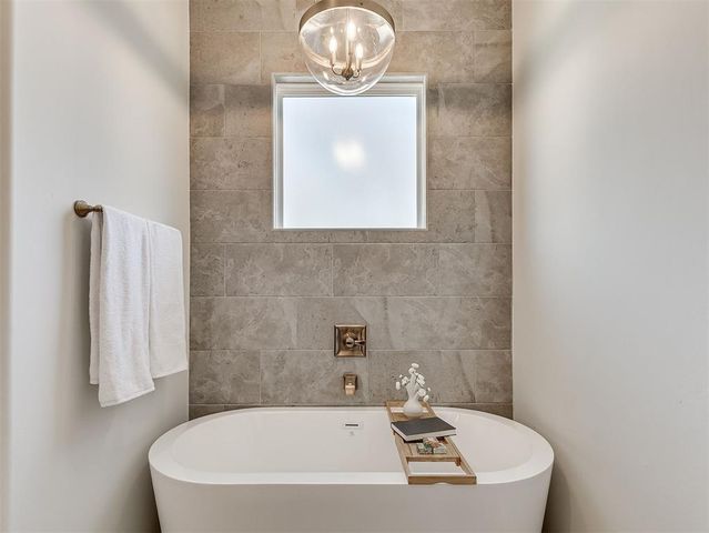 8108 Goldfinch Drive, Guthrie, OK 73044