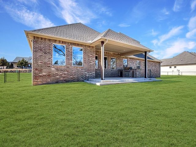 8108 Goldfinch Drive, Guthrie, OK 73044