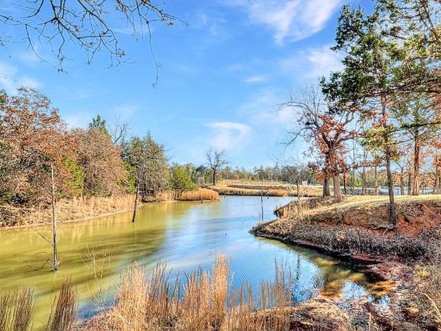 8108 Goldfinch Drive, Guthrie, OK 73044