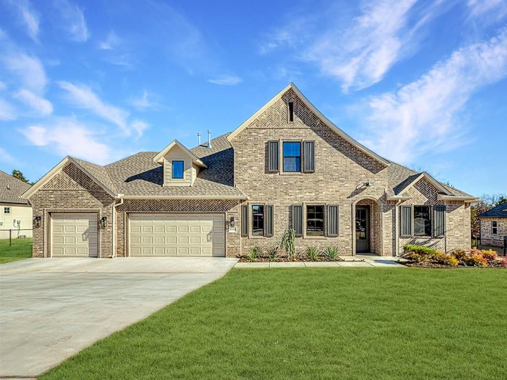 8108 Goldfinch Drive, Guthrie, OK 73044