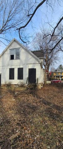 469 S WILDWOOD Avenue, Kankakee, IL 60901