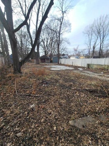 469 S WILDWOOD Avenue, Kankakee, IL 60901