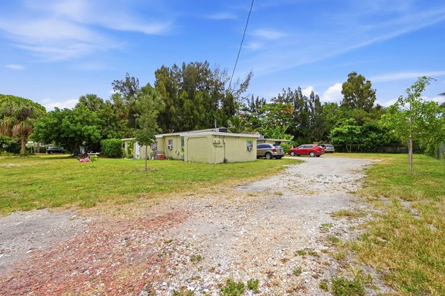 700 SW 8th Street, Pompano Beach, FL 33060