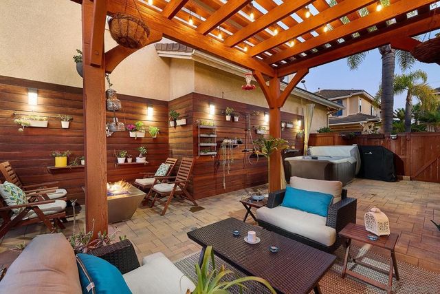 7354 Escallonia Ct, Carlsbad, CA 92011