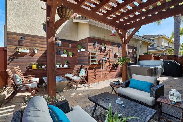 7354 Escallonia Ct, Carlsbad, CA 92011