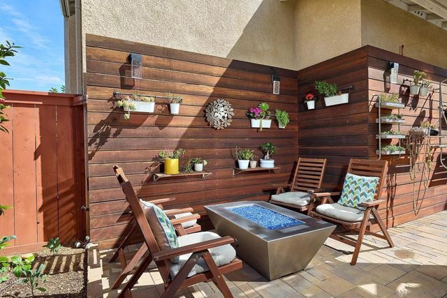 7354 Escallonia Ct, Carlsbad, CA 92011