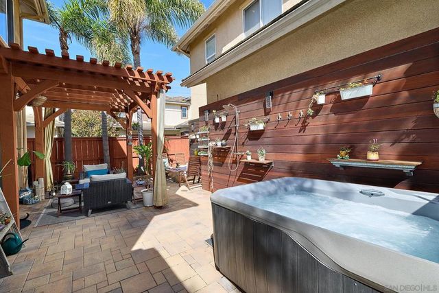 7354 Escallonia Ct, Carlsbad, CA 92011