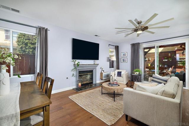 7354 Escallonia Ct, Carlsbad, CA 92011